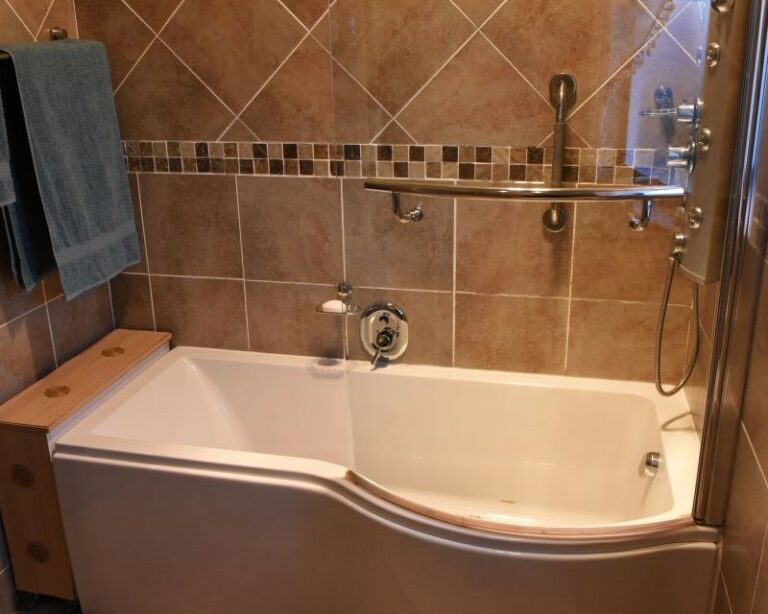 Shower and Bath 768x614